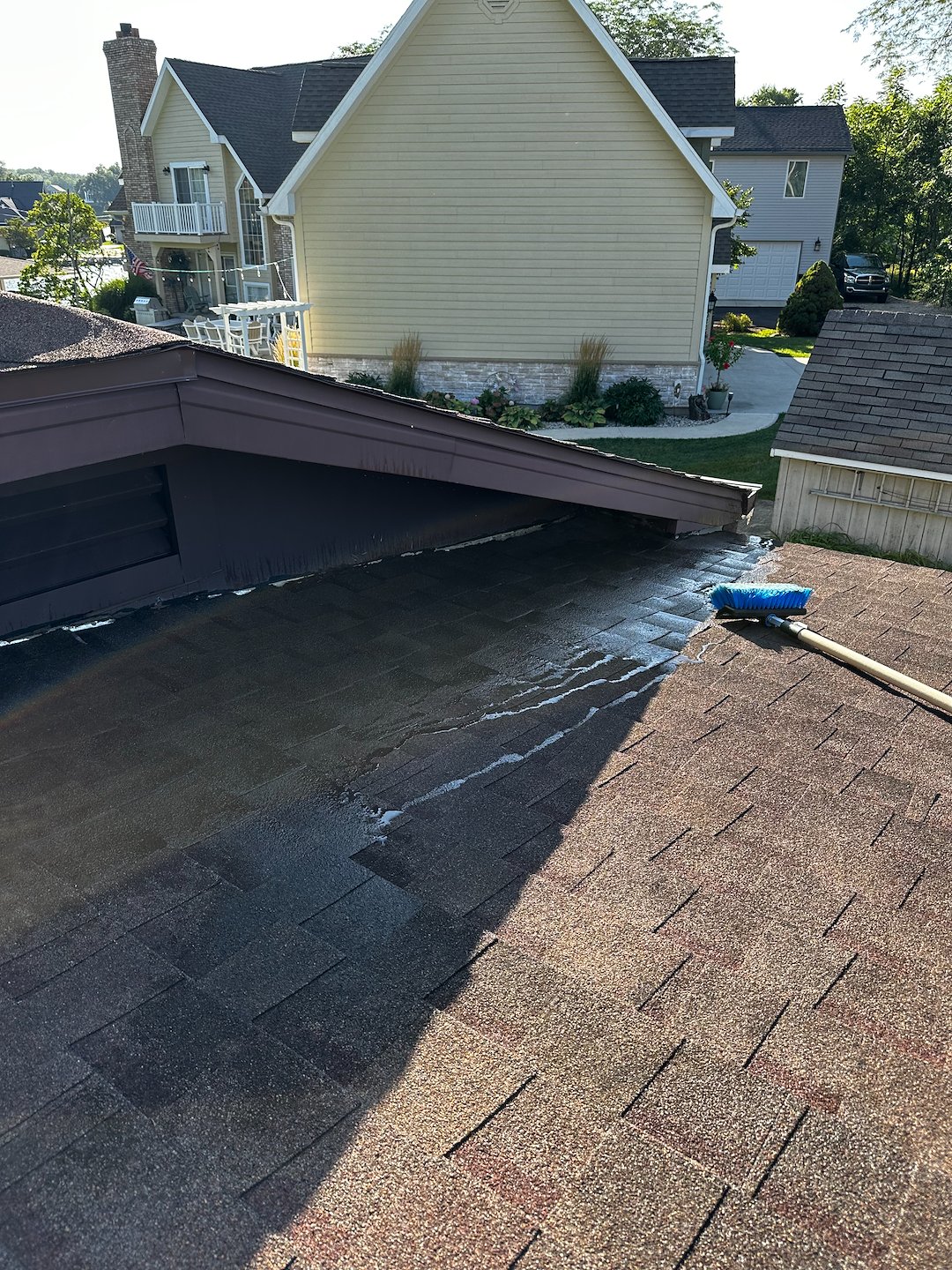 Expert Roof Cleaning in Kouts, Indiana